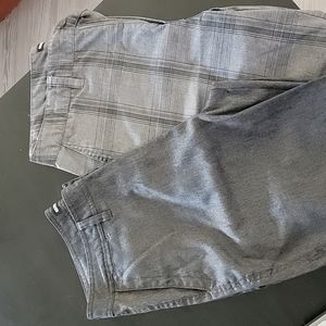 Quiksilver Men's 2 Pack Gray & Black Shorts